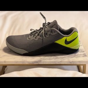 Nike Metcon 5 Men's Training Shoes Particle Grey Volt AQ1189-017